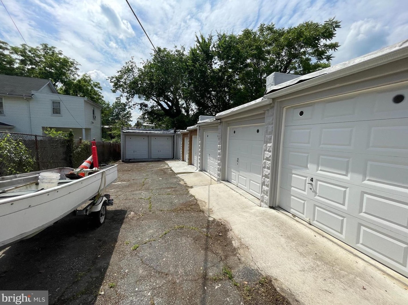 3925 Greenmount Ave, Baltimore MD  21218-4724 exterior