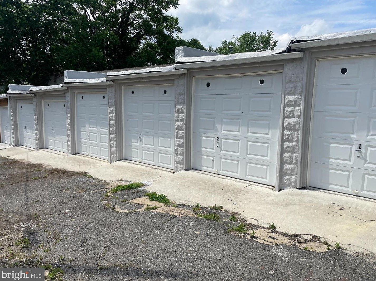 3925 Greenmount Ave, Baltimore MD  21218-1206 exterior