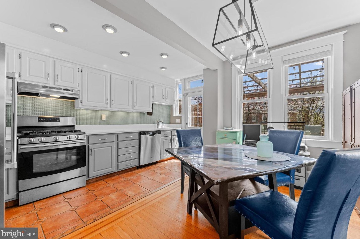 1329 41st St, Baltimore MD 21218-1211 exterior