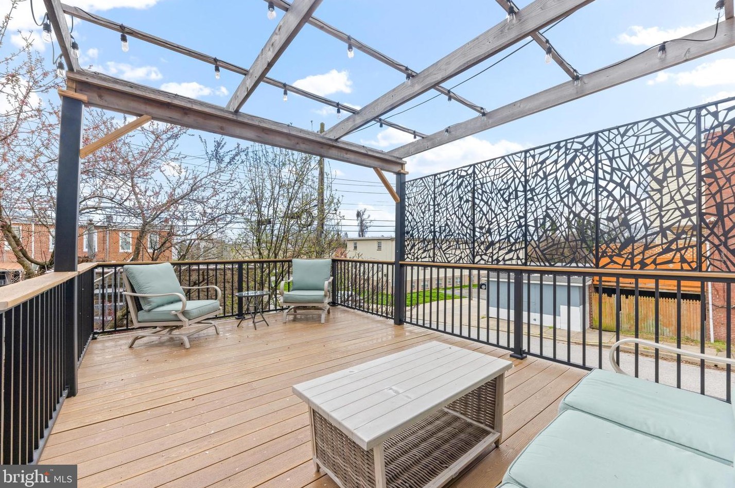 1329 41st St, Baltimore MD 21218-1211 exterior