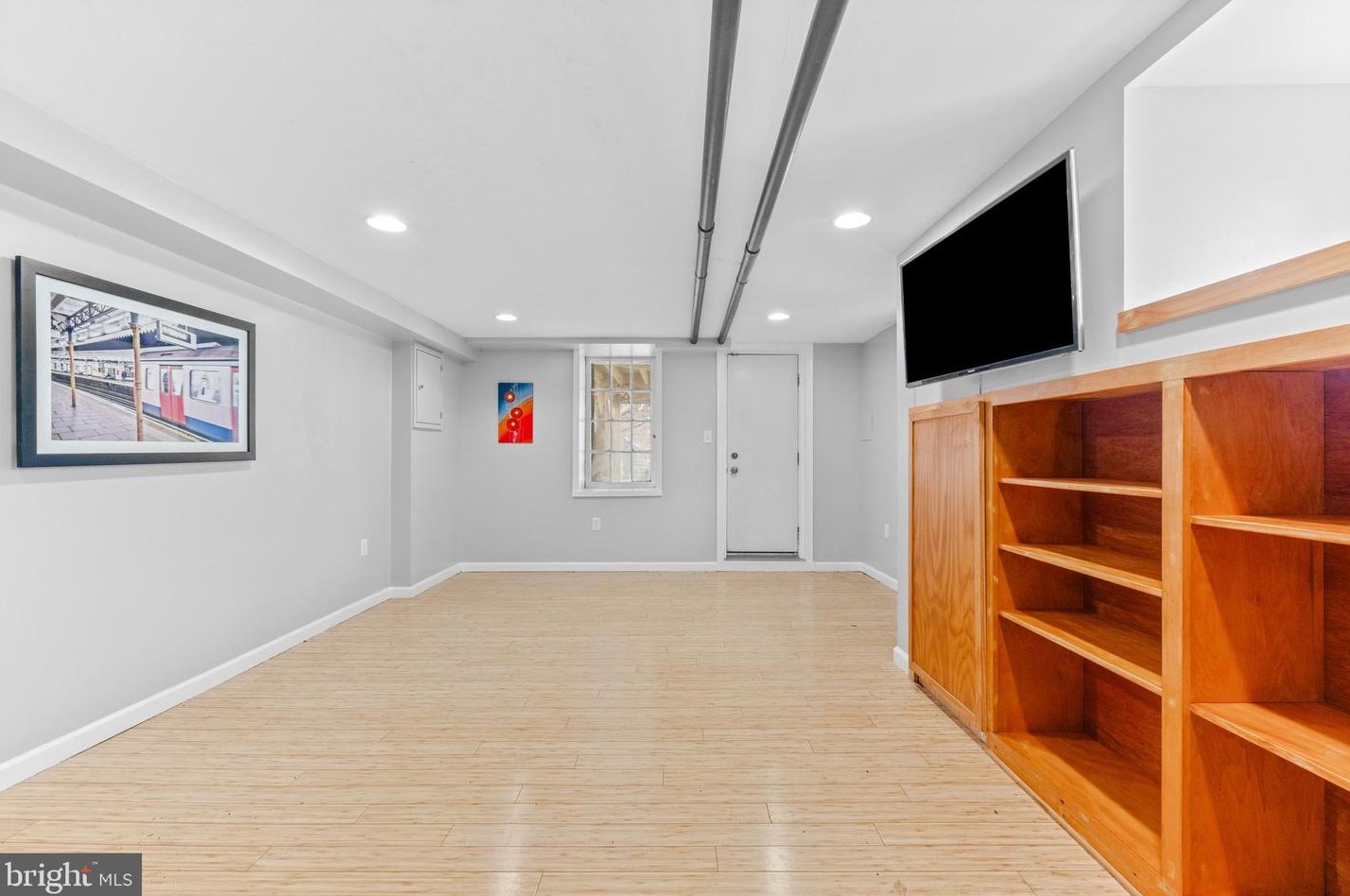 1329 41st St, Baltimore MD 21218-1211 exterior