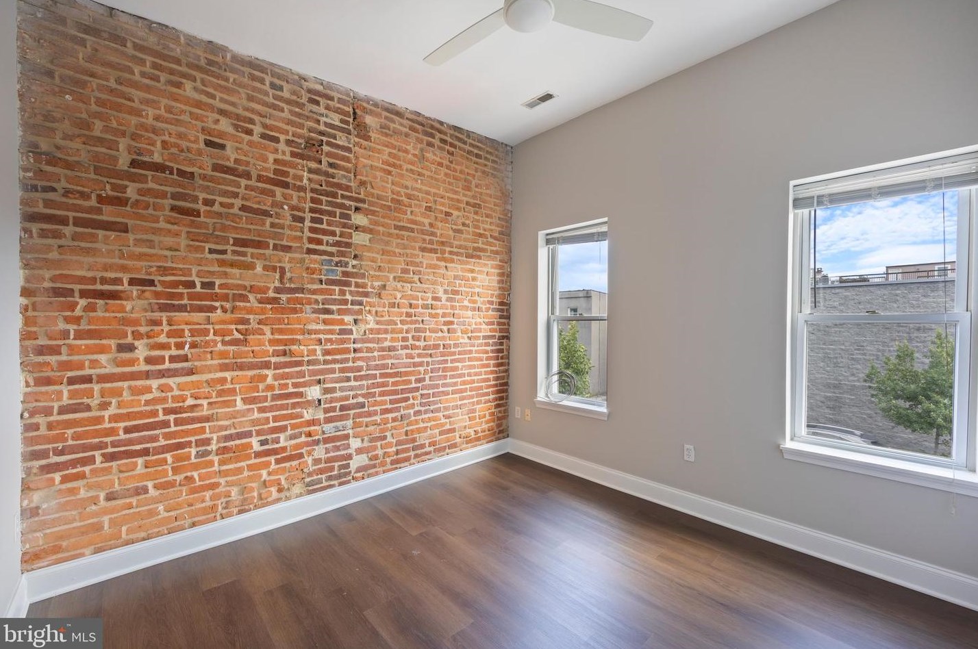 2816 Dillon St, Baltimore MD  21224-4831 exterior