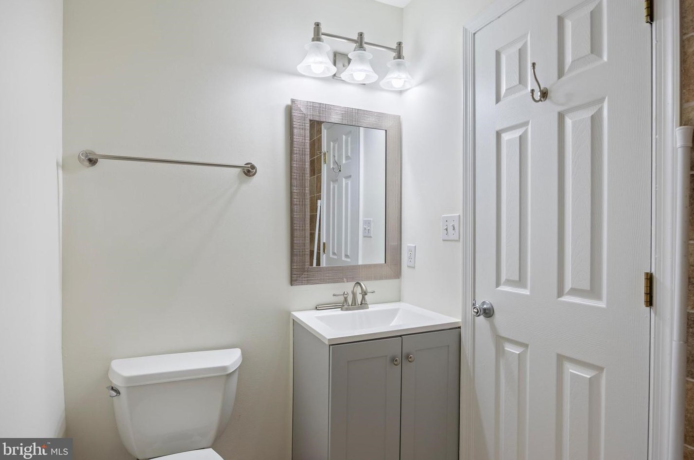 2816 Dillon St, Baltimore MD  21224-4831 exterior