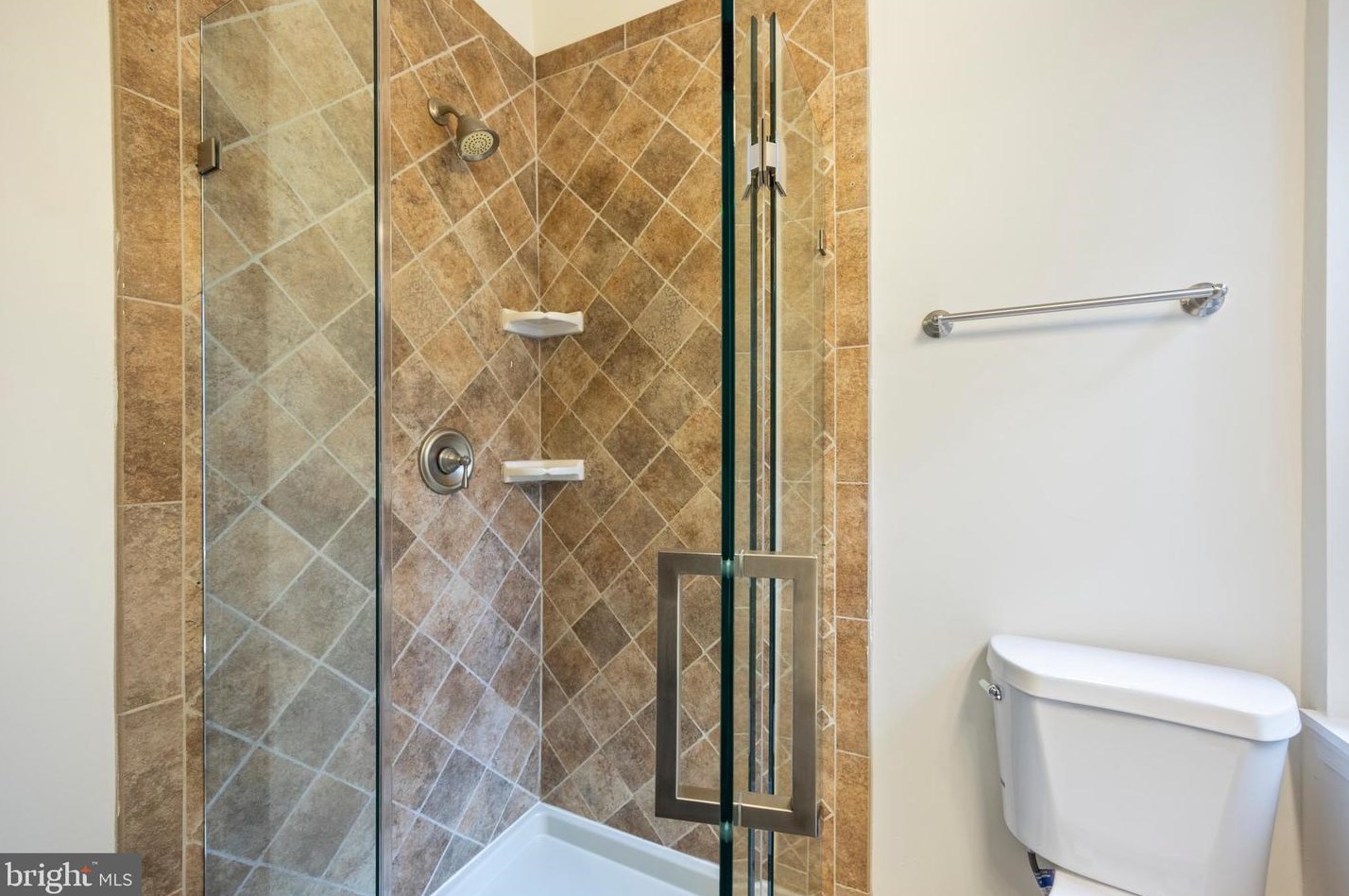 2816 Dillon St, Baltimore MD  21224-4831 exterior