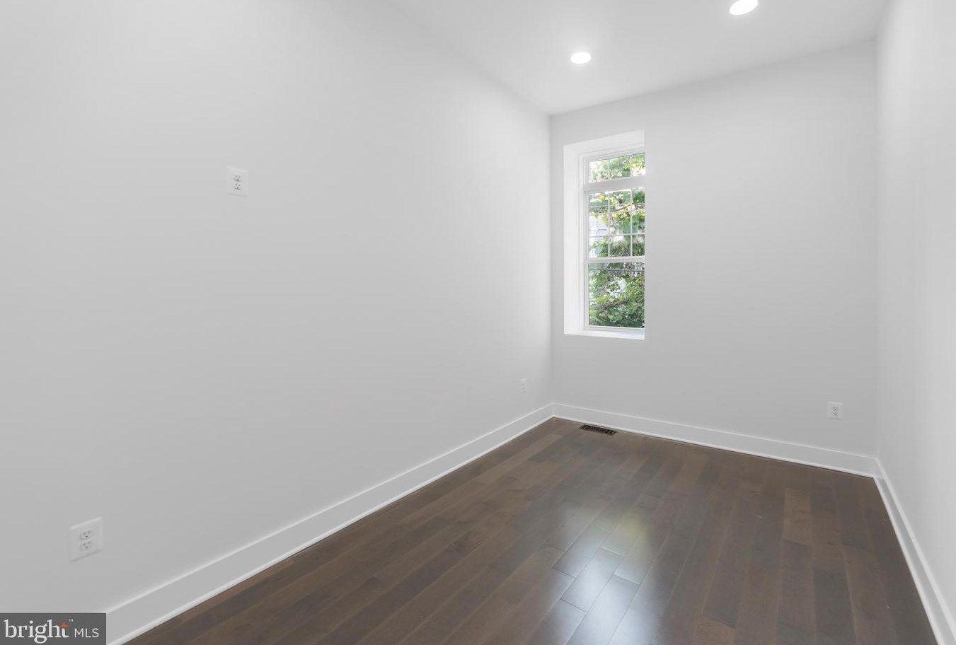 1222 James St, Baltimore MD 21230-1317 exterior