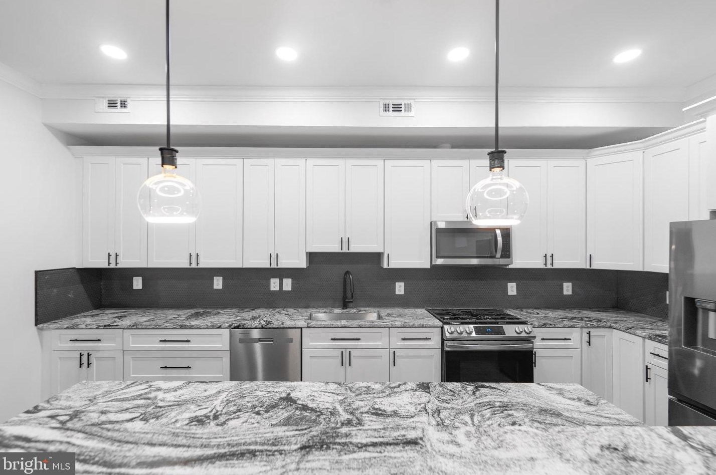 1222 James St, Baltimore MD 21230-1317 exterior