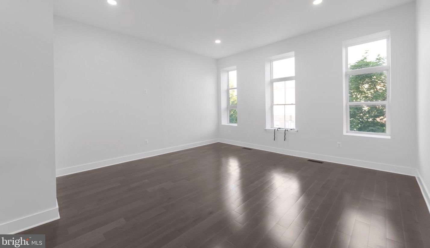 1222 James St, Baltimore MD 21230-1317 exterior