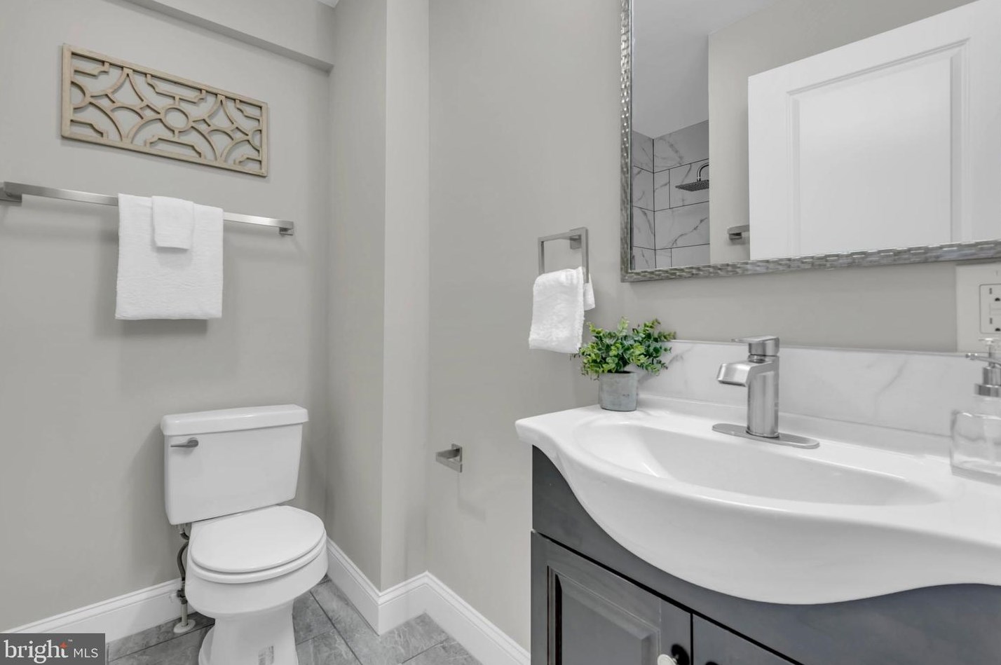 505 Chapel Gate Ln, Baltimore MD  21229-2403 exterior