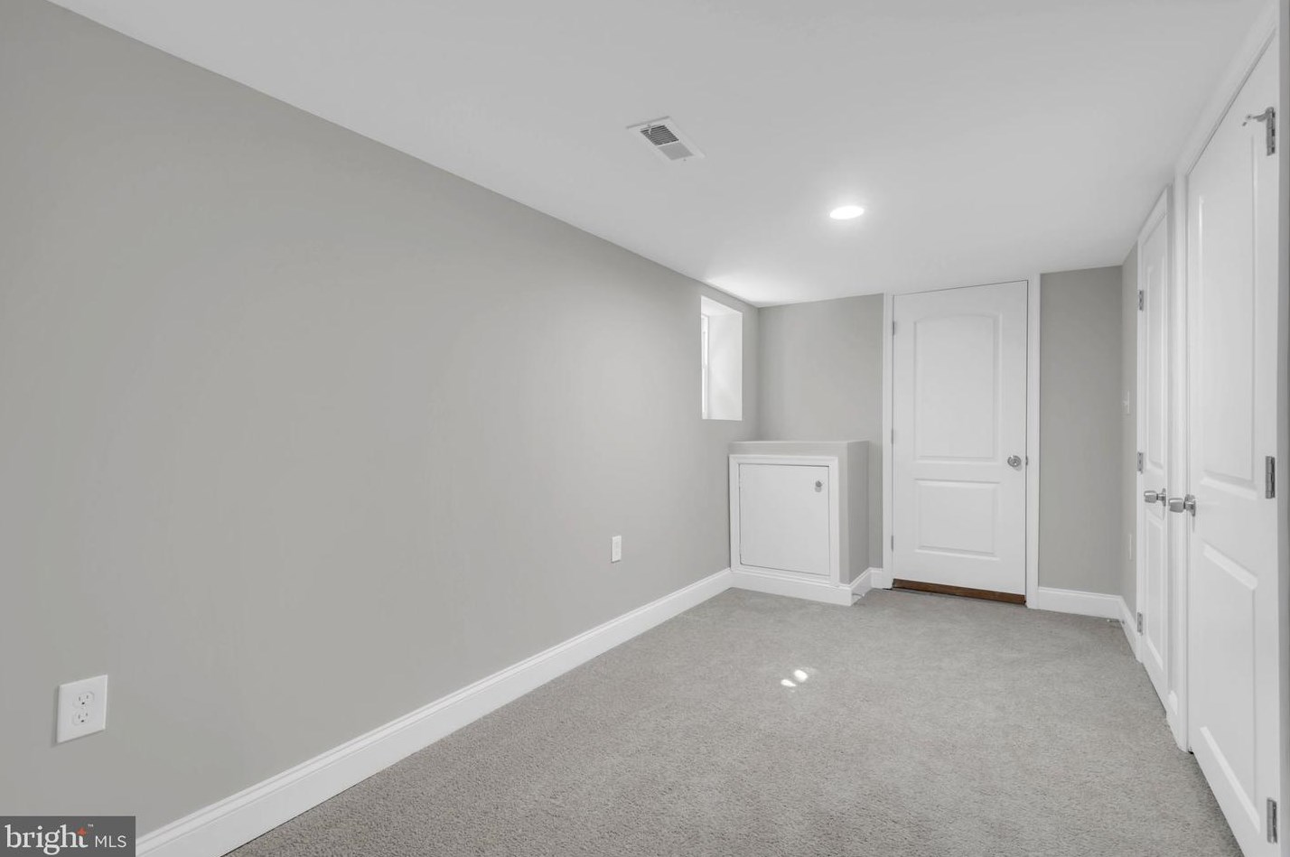 505 Chapel Gate Ln, Baltimore MD  21229-2403 exterior