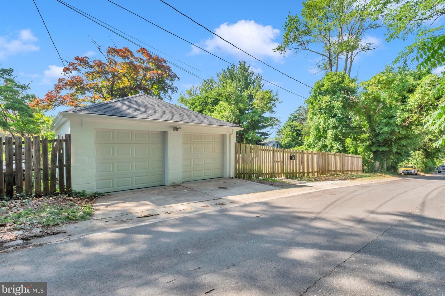 505 Chapel Gate Ln, Baltimore MD  21229-2403 exterior