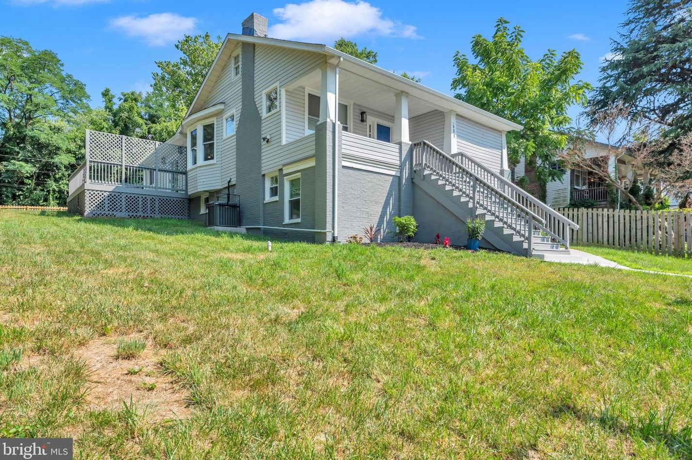 505 Chapel Gate Ln, Baltimore MD  21229-2403 exterior