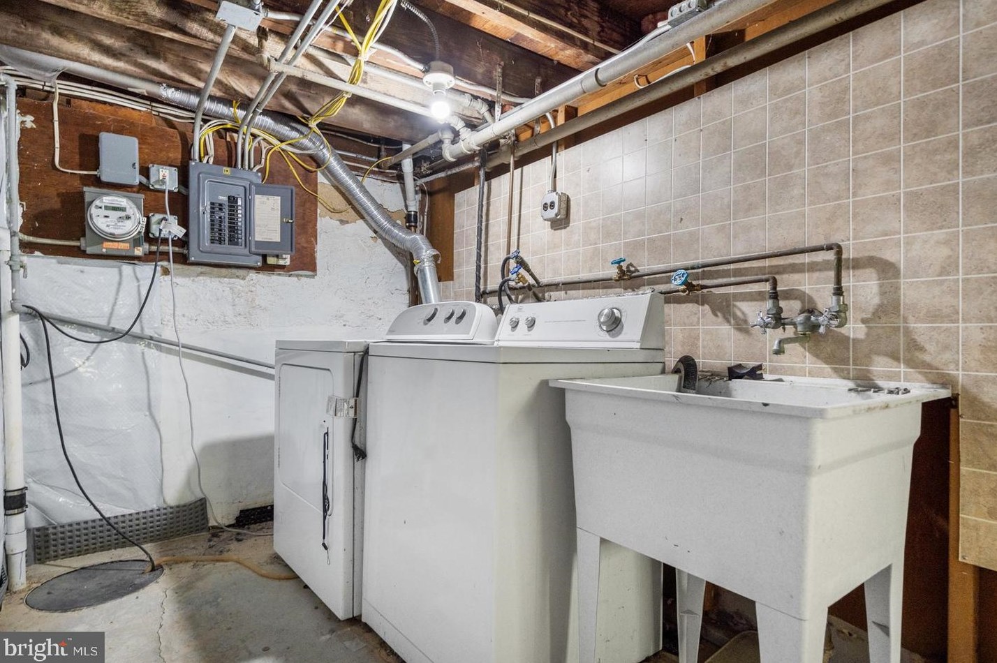 2919 Westfield Ave, Baltimore MD  21214-1051 exterior