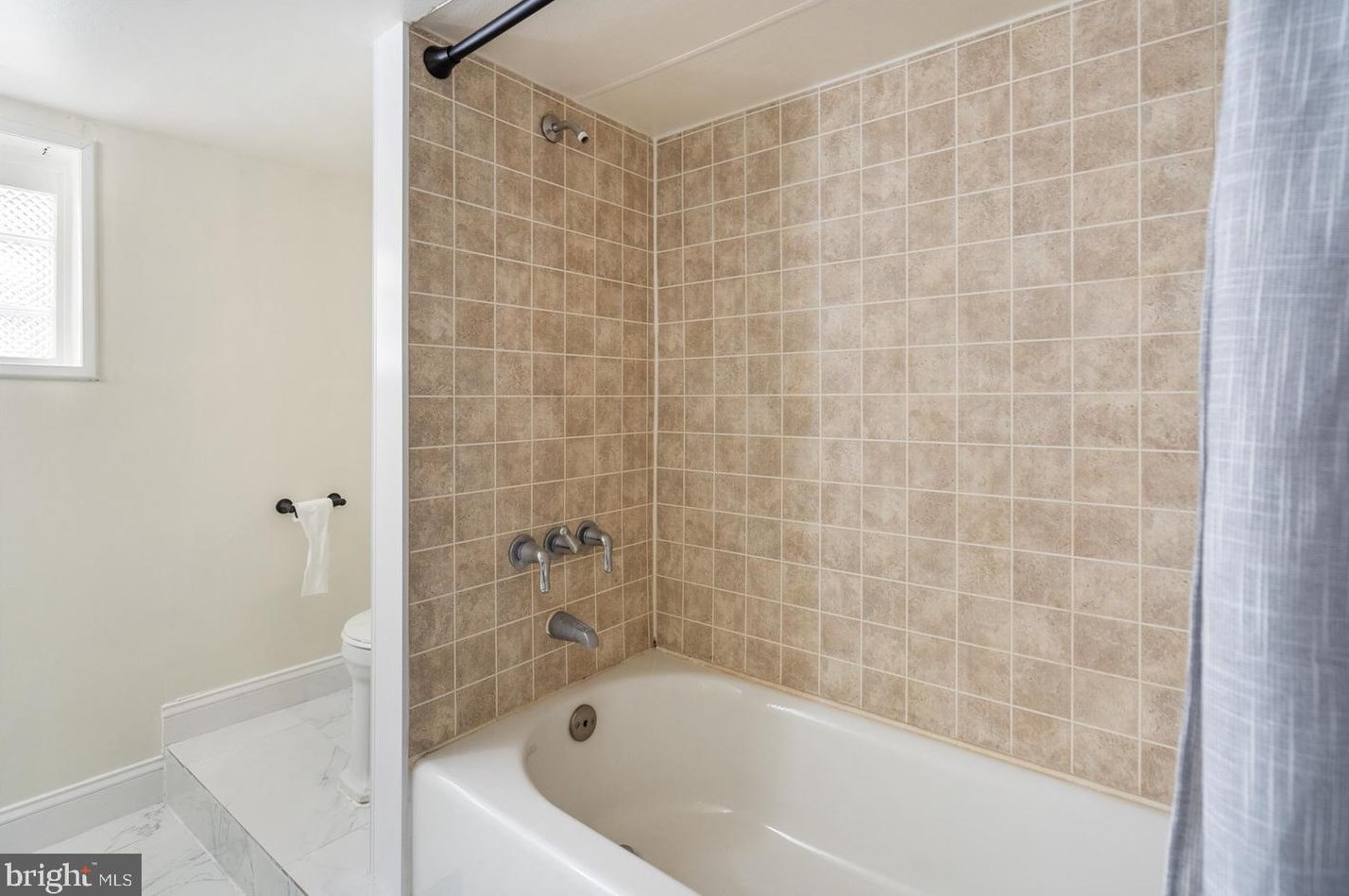 2919 Westfield Ave, Baltimore MD  21214-1051 exterior