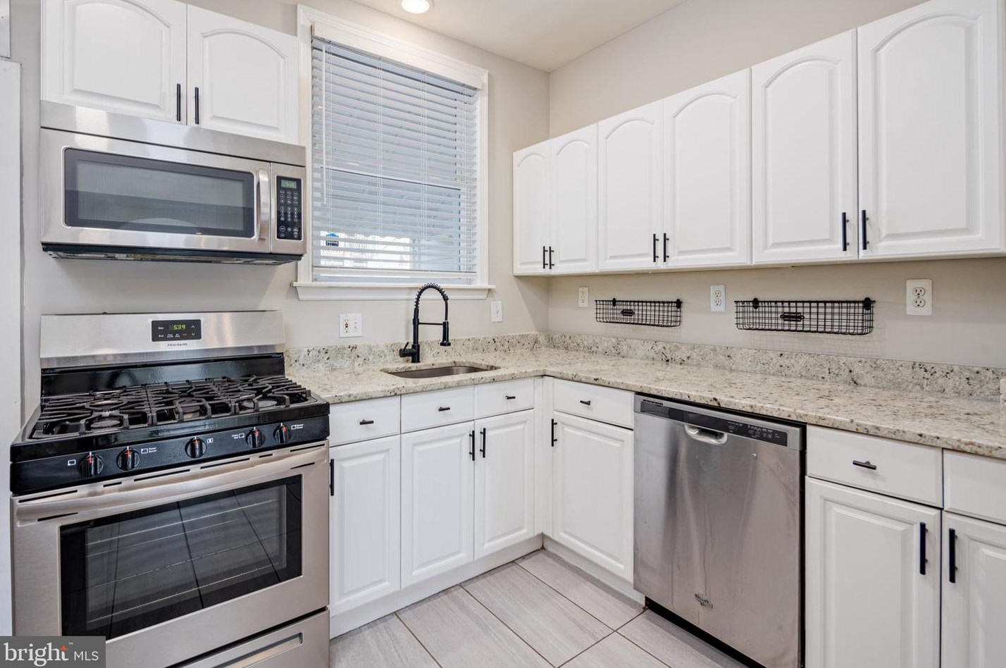 817 Bouldin St, Baltimore MD  21224-4024 exterior