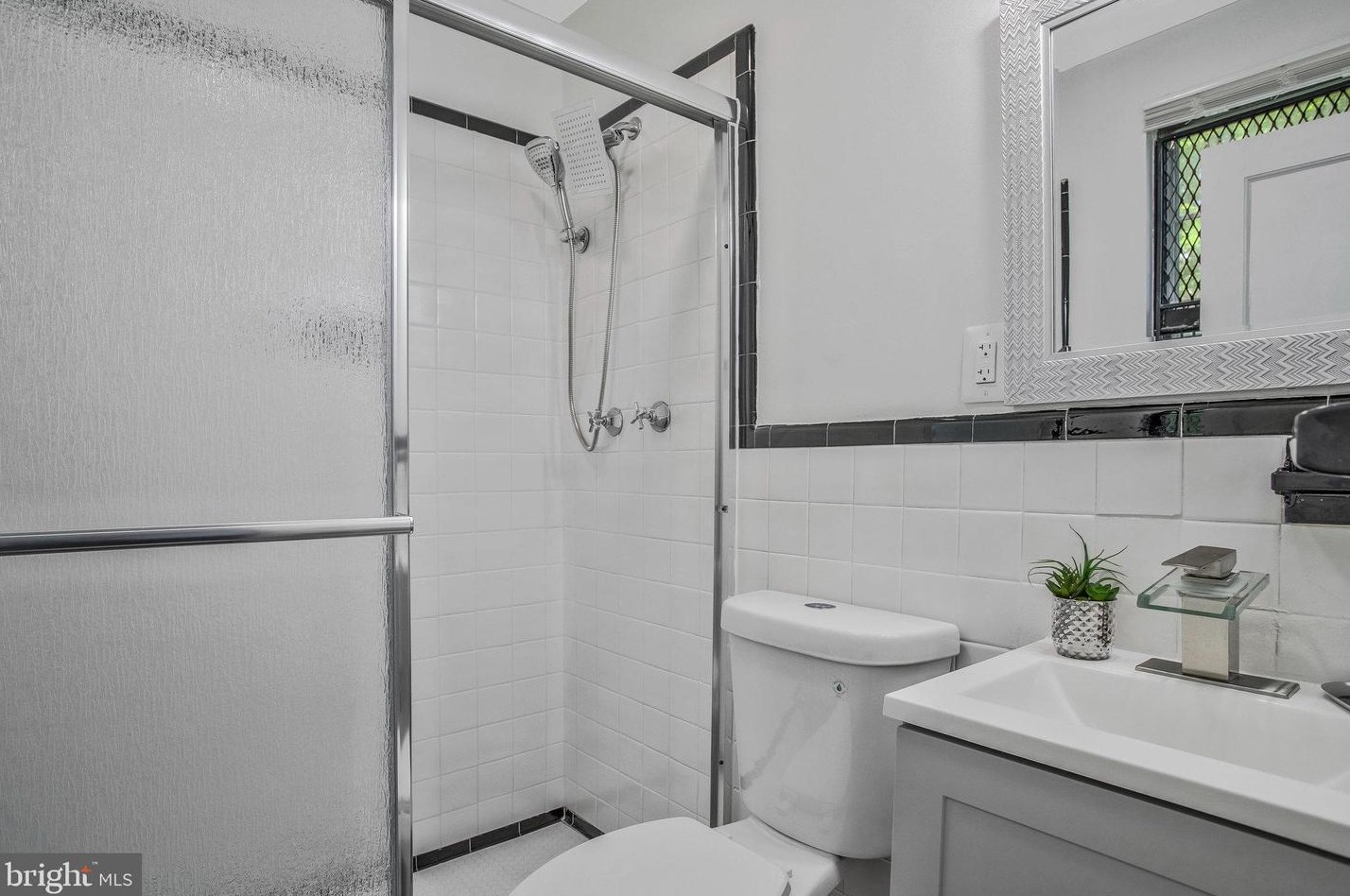 3104 Liberty Heights Ave, Baltimore MD 21215-7931 exterior