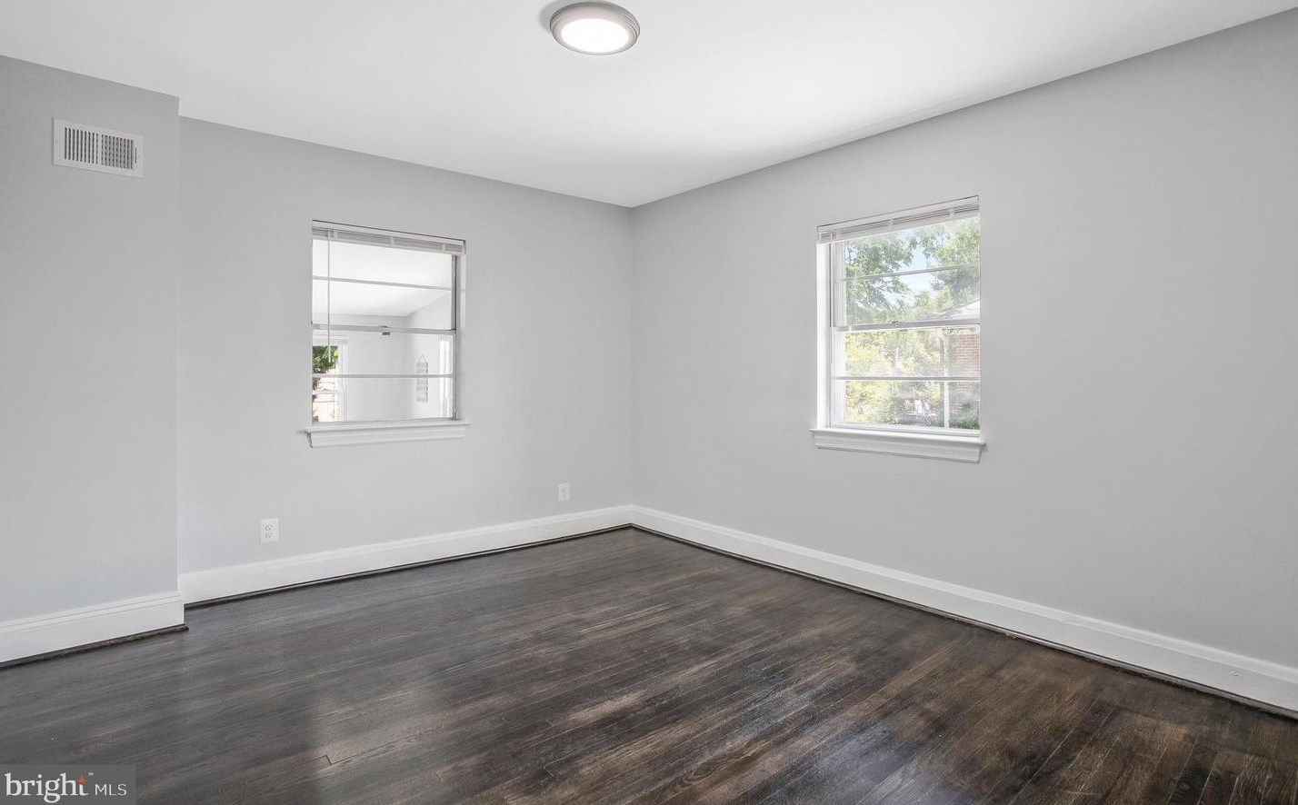 3104 Liberty Heights Ave, Baltimore MD 21215-7931 exterior