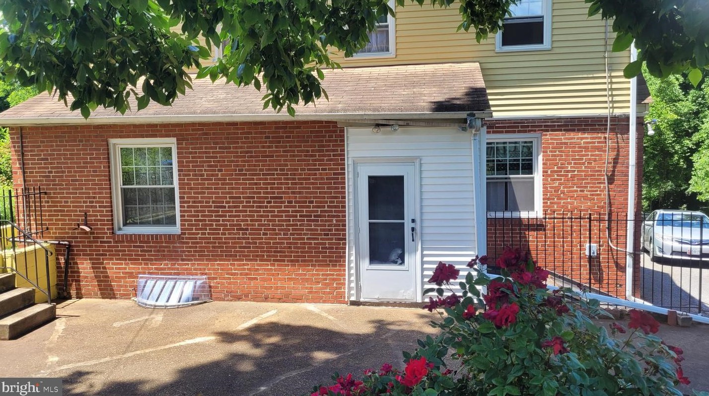 4925 Herring Run Dr, Baltimore MD  21214-1937 exterior