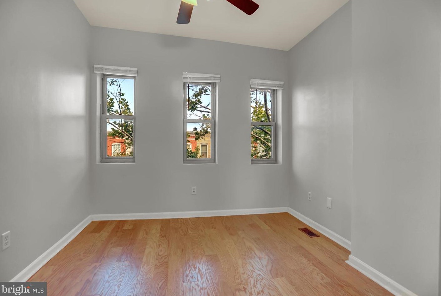 1155 Hamburg St, Baltimore MD  21230-1910 exterior