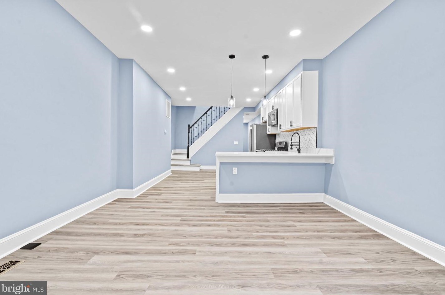 3824 Old Frederick Rd, Baltimore MD 21229-3825 exterior