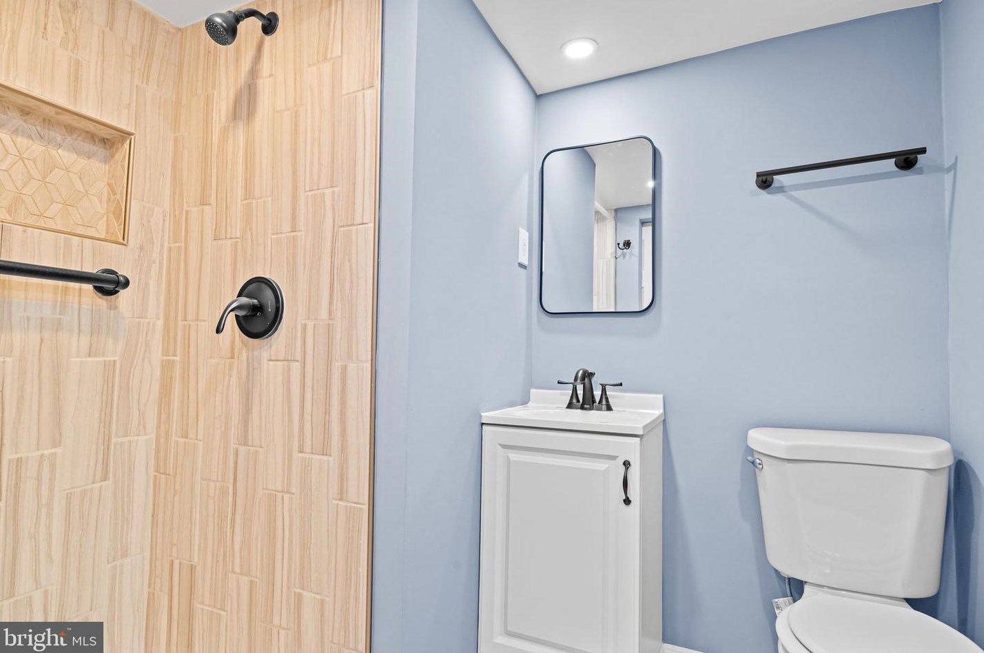 3824 Old Frederick Rd, Baltimore MD 21229-3825 exterior