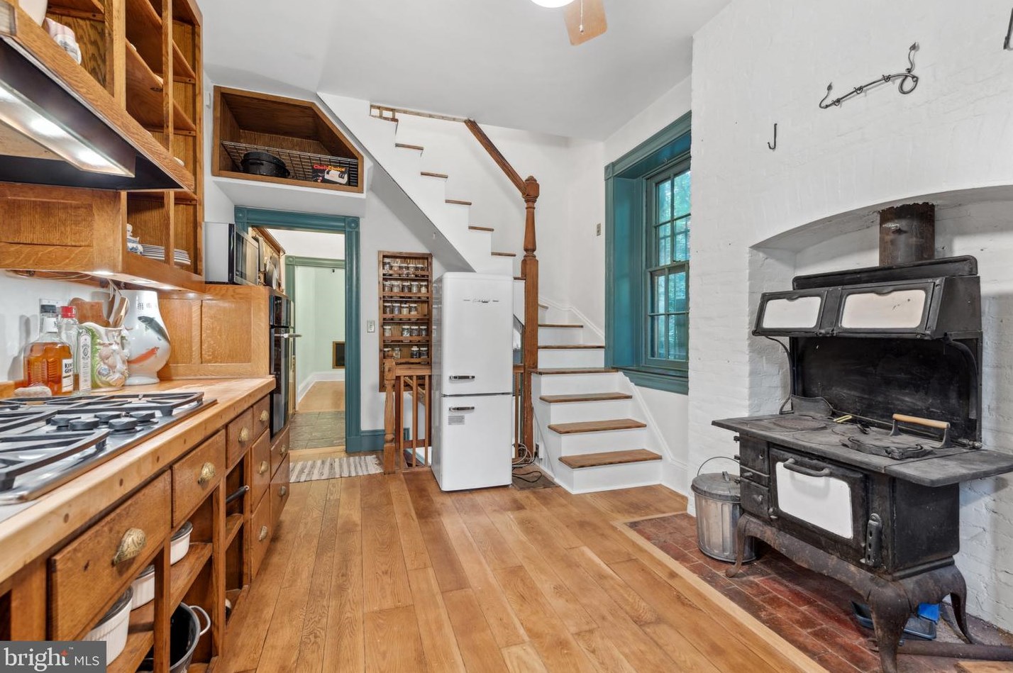 616 Reservoir St, Baltimore MD  21217-4823 exterior