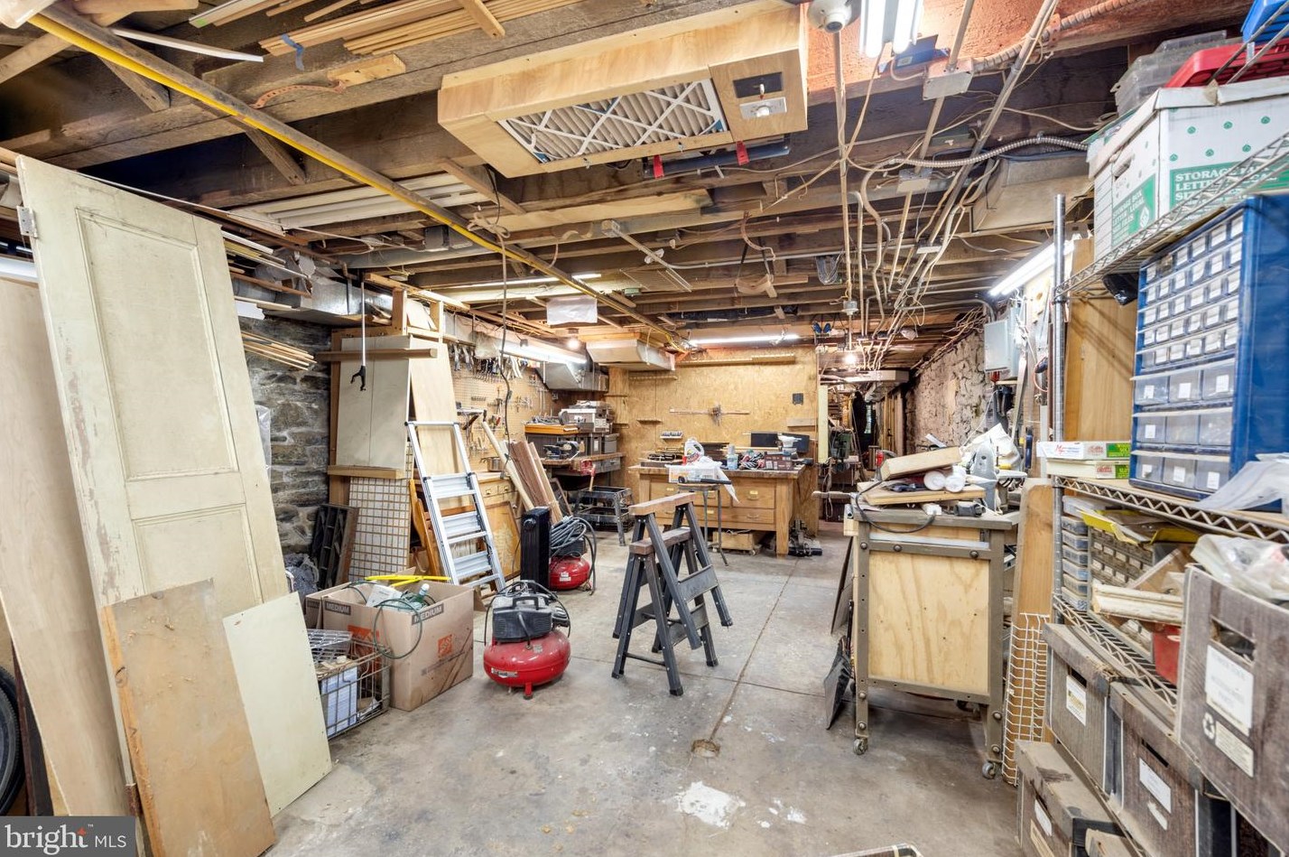 616 Reservoir St, Baltimore MD  21217-4823 exterior