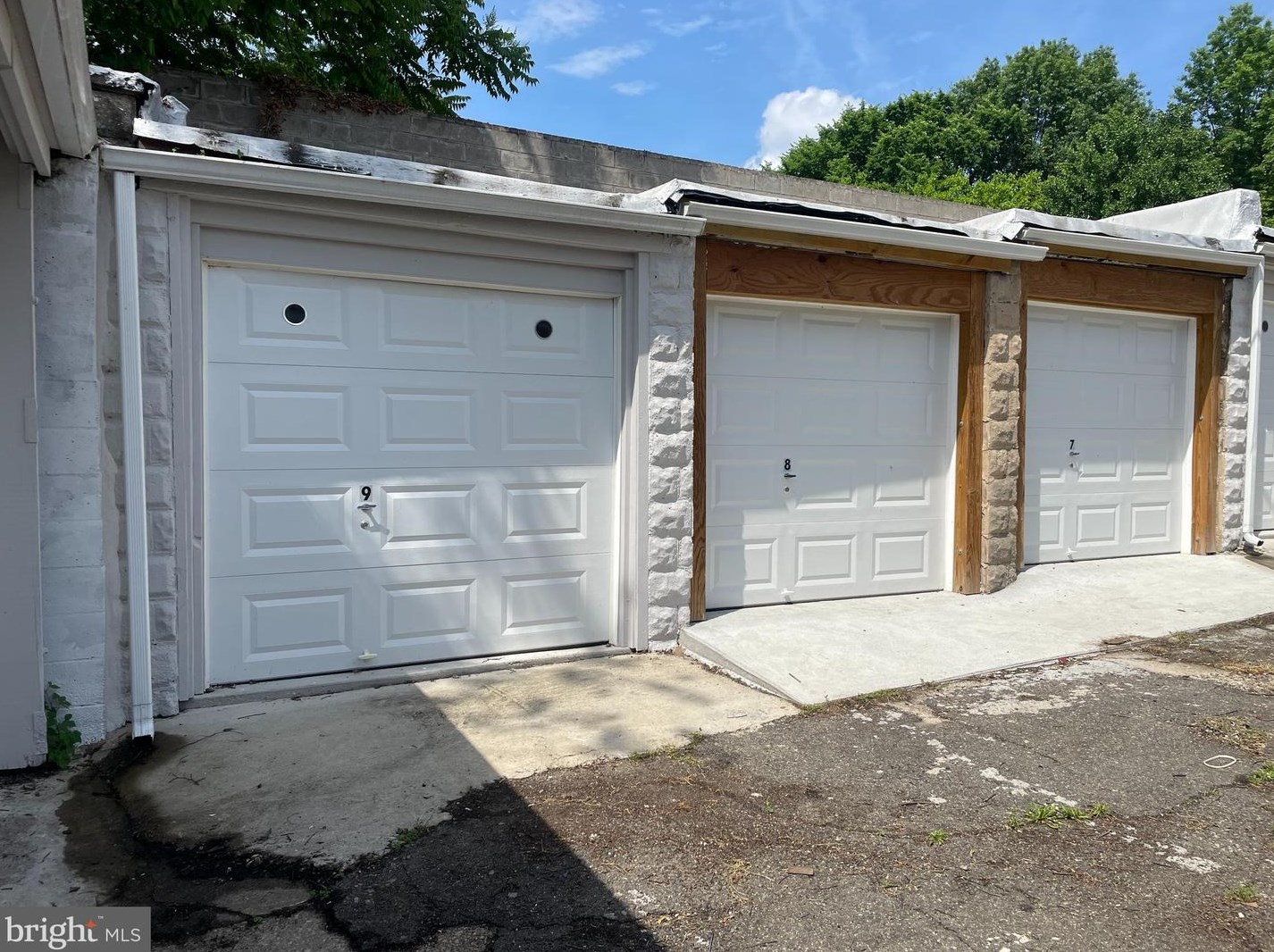 3925 Greenmount Ave, Baltimore MD  21218-4724 exterior