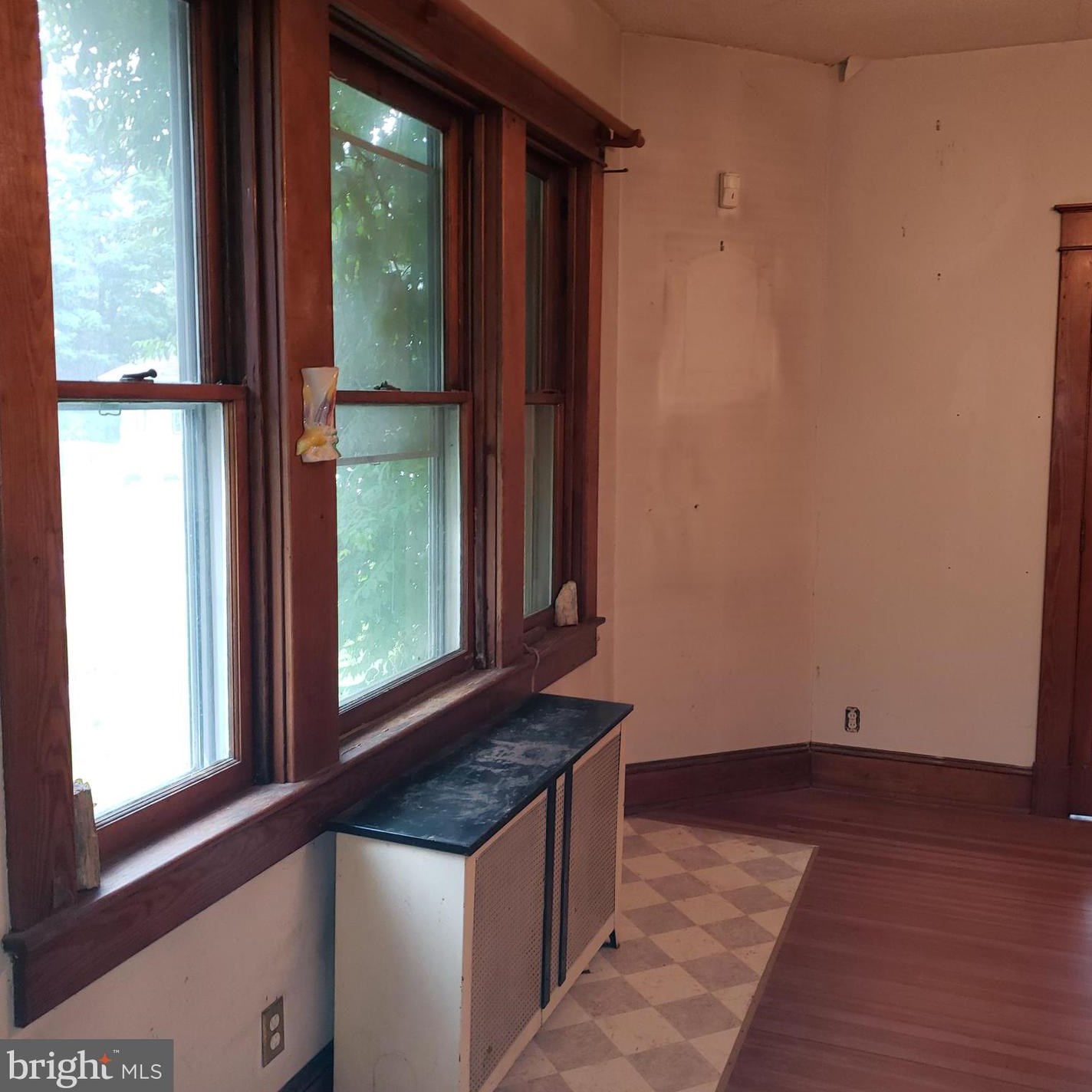 3015 Weaver Ave, Baltimore MD  21214-3402 exterior