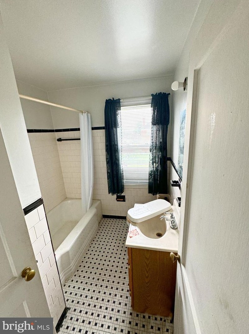 3716 Bonview Ave, Baltimore MD 21213-2011 exterior