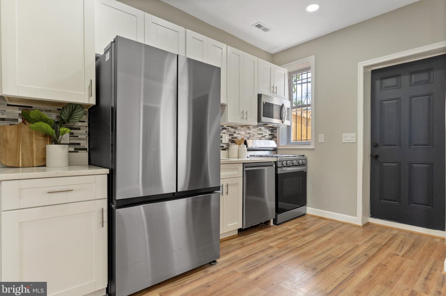 2013 Belair Rd, Baltimore MD  21213-1222 exterior