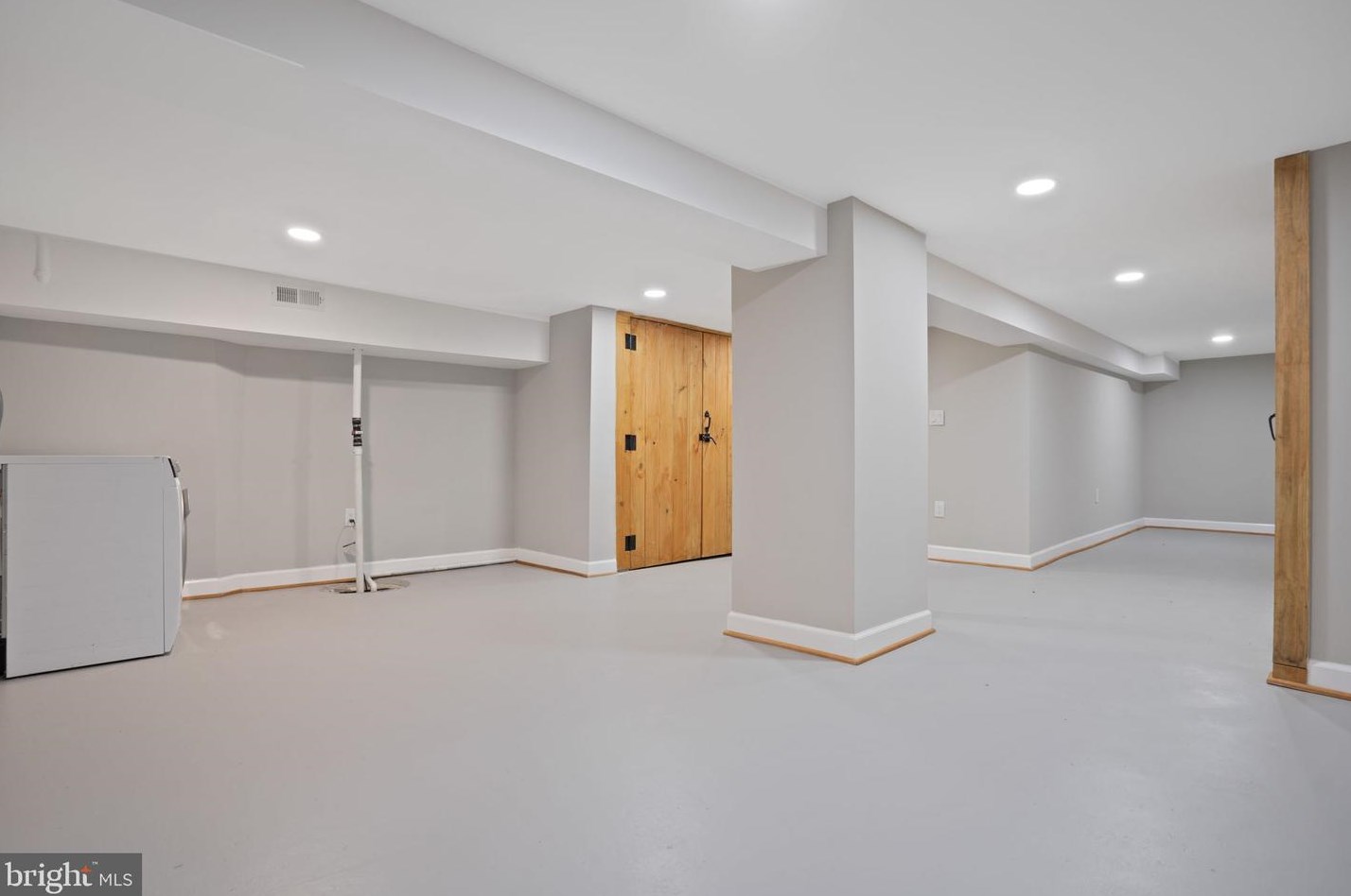 2013 Belair Rd, Baltimore MD  21213-1222 exterior