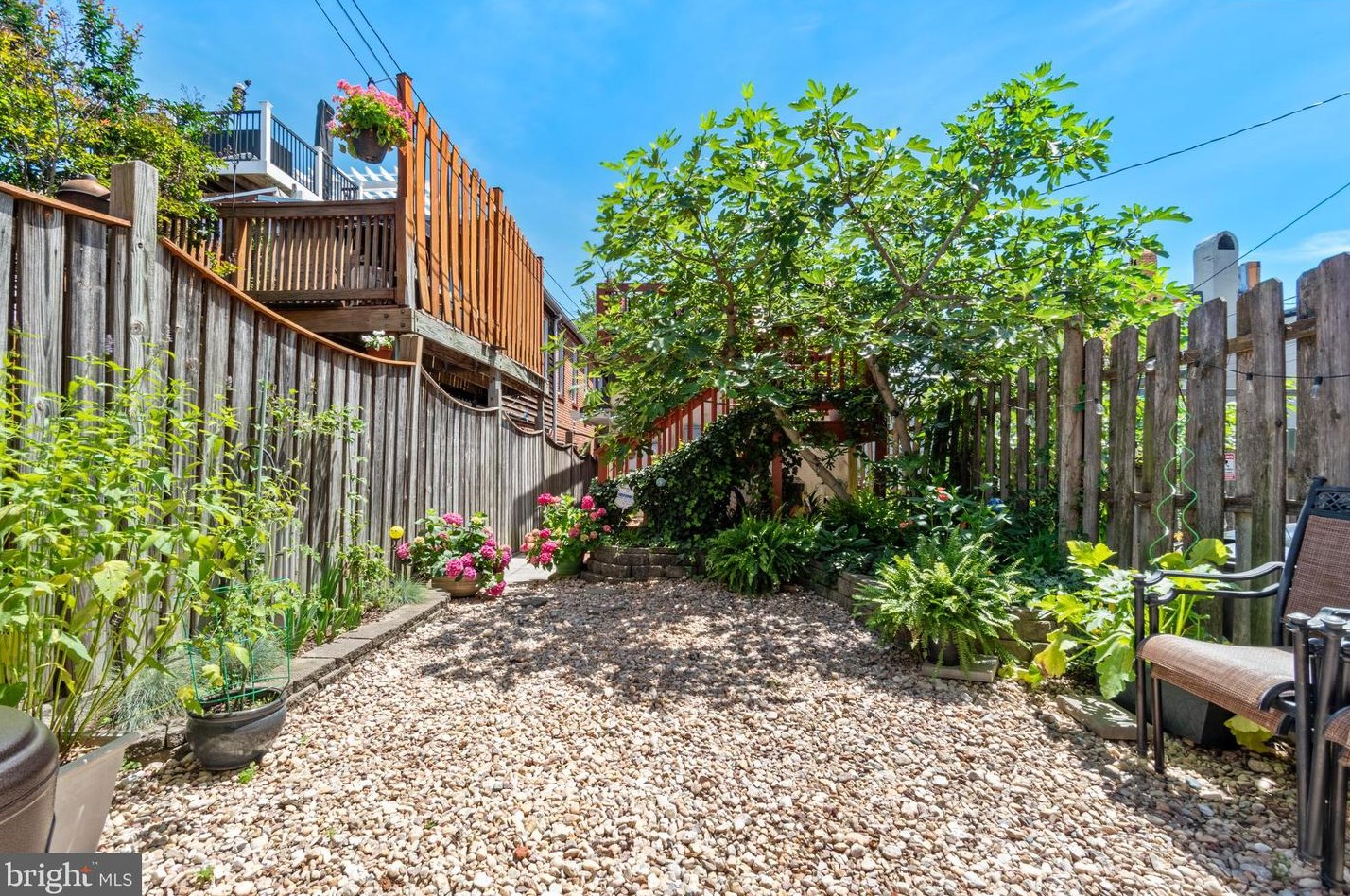 2206 Gough St, Baltimore MD  21231-2635 exterior