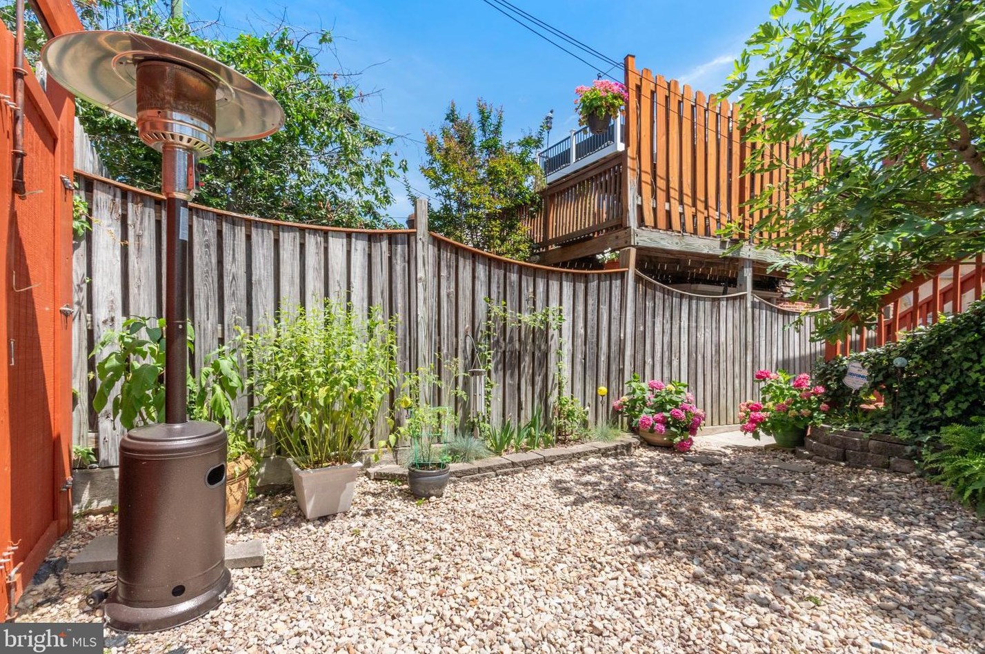 2206 Gough St, Baltimore MD  21231-2635 exterior