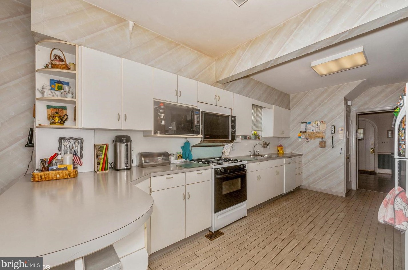 3821 Menlo Dr, Baltimore MD  21215-3431 exterior