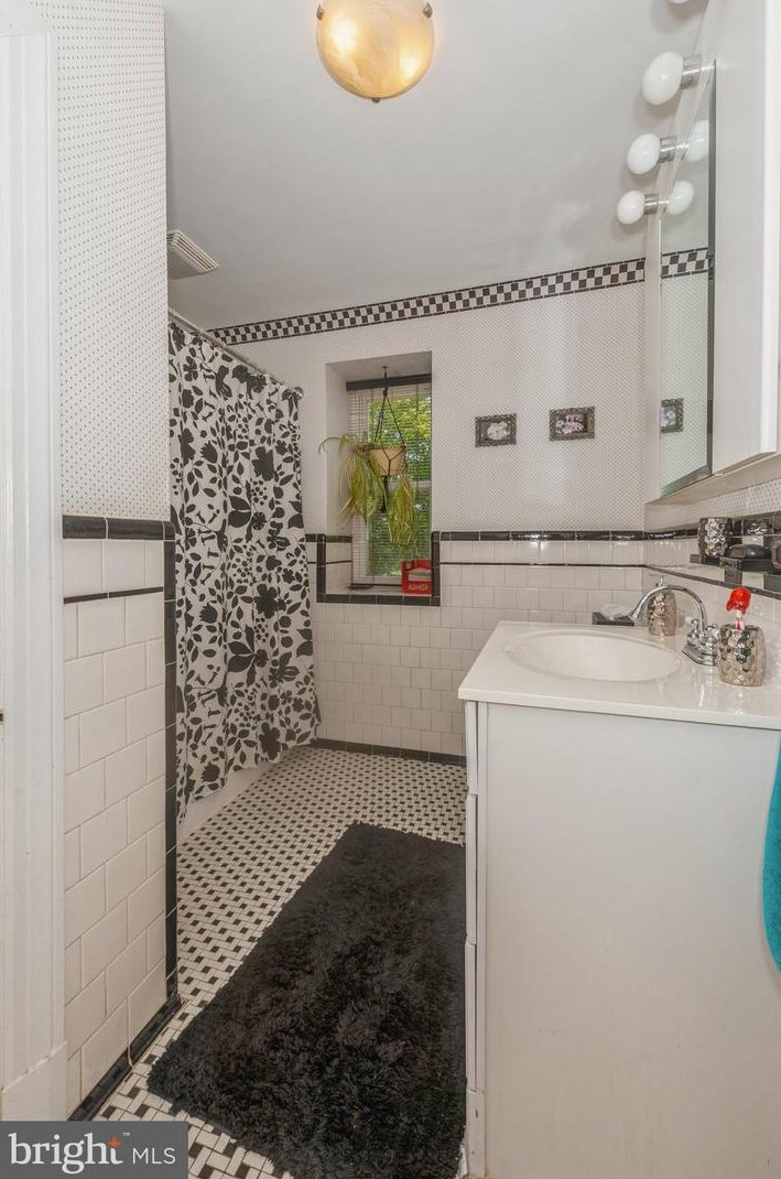 3821 Menlo Dr, Baltimore MD  21215-3431 exterior