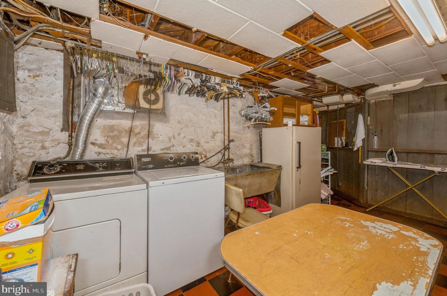 3821 Menlo Dr, Baltimore MD  21215-3431 exterior