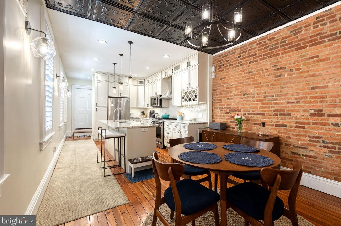 2104 Pratt St, Baltimore MD  21231-2027 exterior