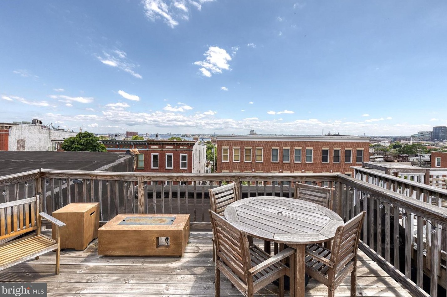 2104 Pratt St, Baltimore MD  21231-2027 exterior