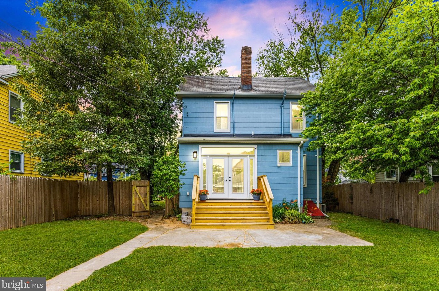 2702 Hamilton Ave, Baltimore MD  21214-1911 exterior