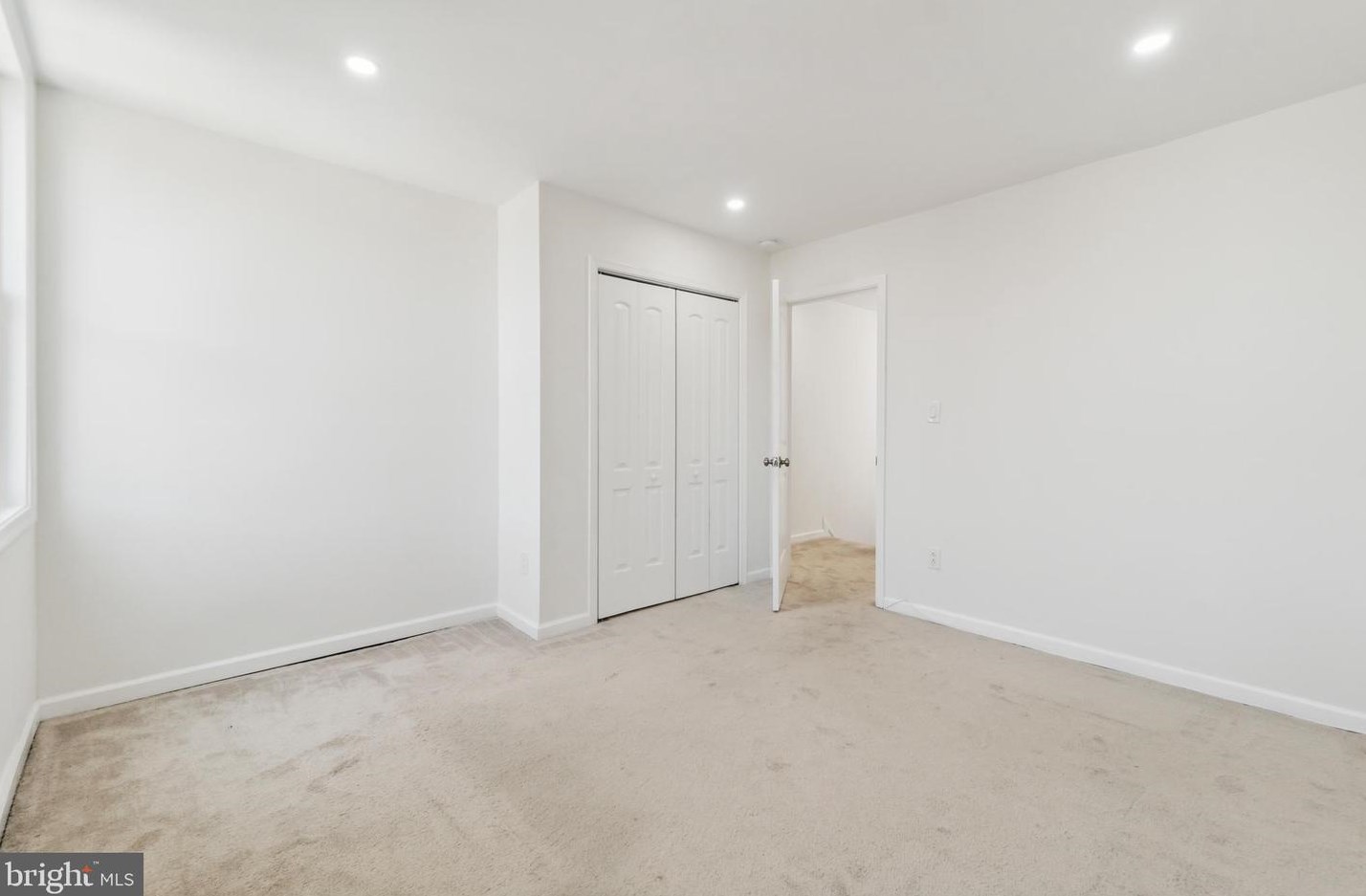 235 Lakewood Ave, Baltimore MD  21224-1111 exterior