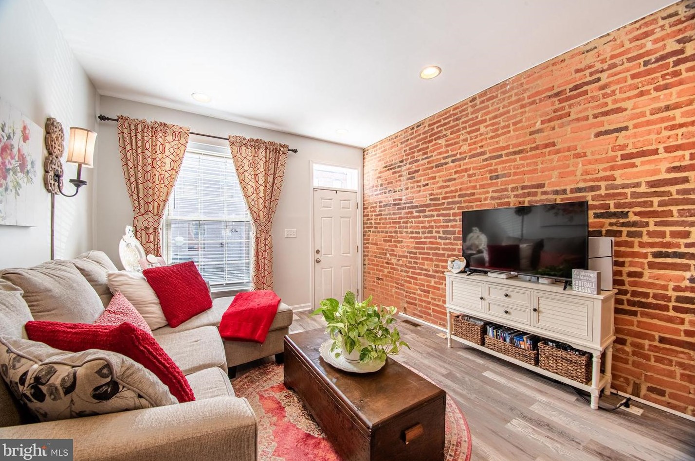 30 Curley St, Baltimore MD  21224-1329 exterior