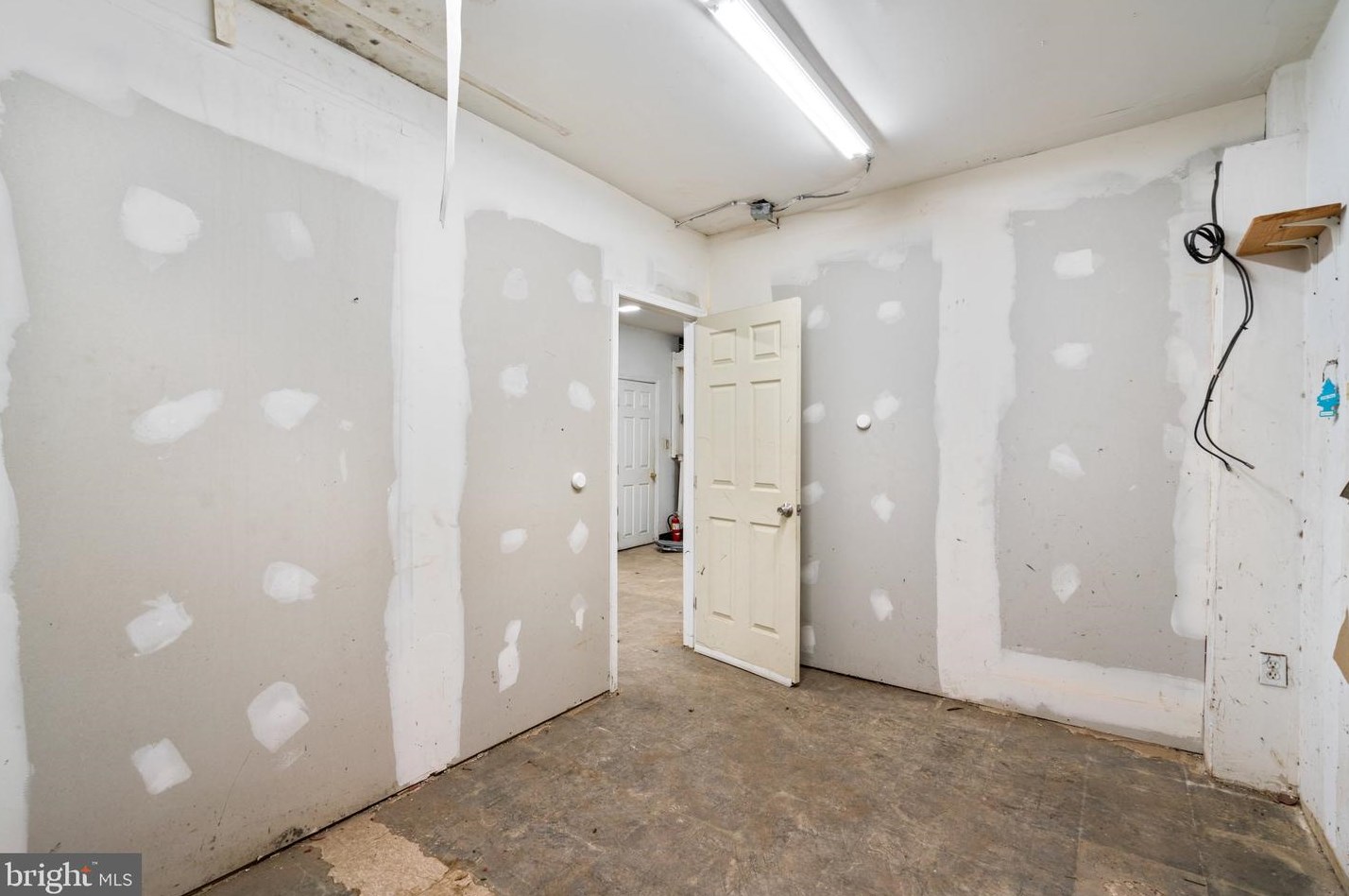 2800 Huntingdon Ave, Baltimore MD  21211-2921 exterior