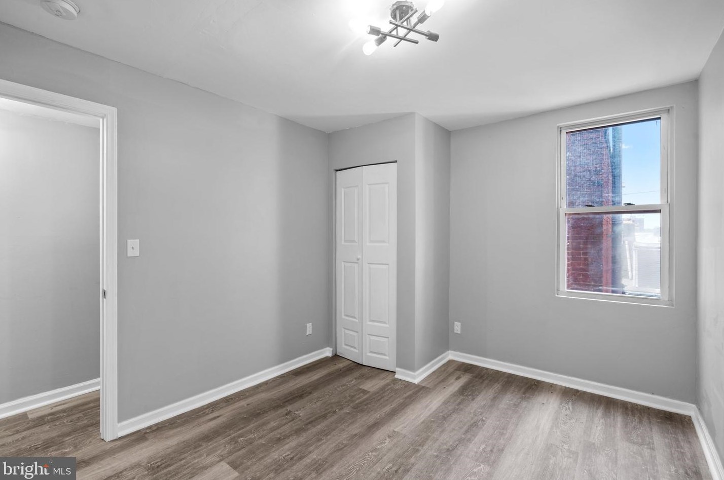 2800 Huntingdon Ave, Baltimore MD  21211-2921 exterior