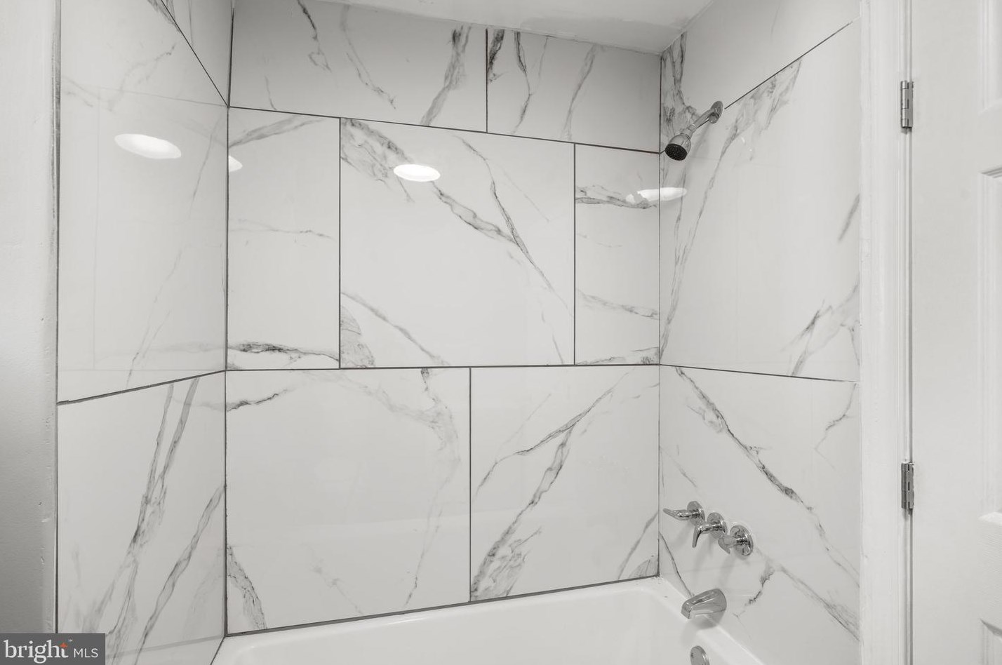 2800 Huntingdon Ave, Baltimore MD  21211-2921 exterior