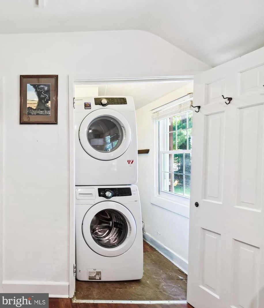 201 Cedarcroft Rd, Baltimore MD  21212-2517 exterior