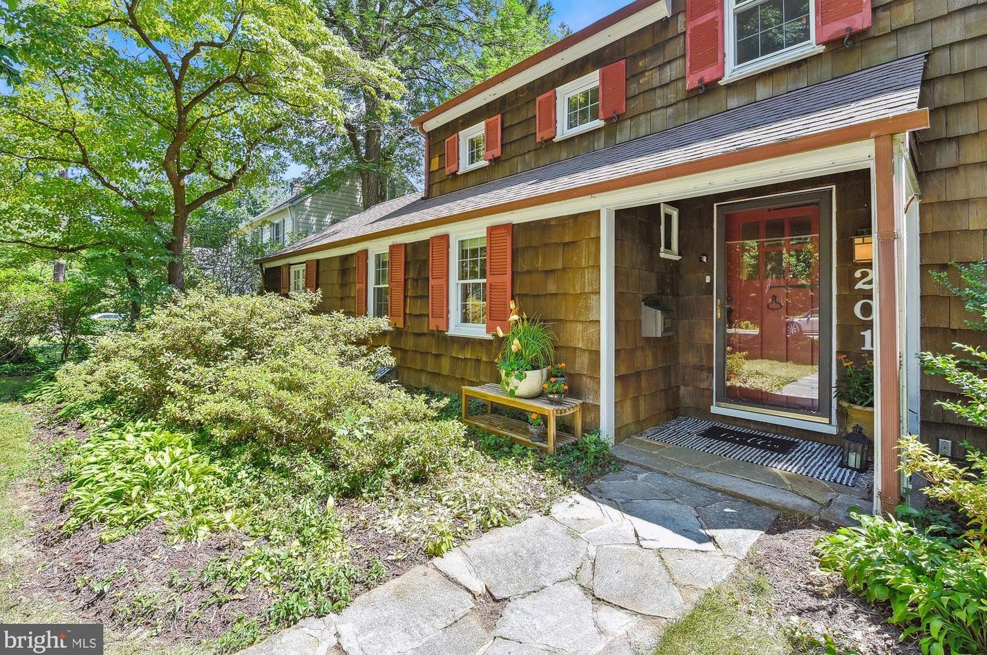 201 Cedarcroft Rd, Baltimore MD  21212-2517 exterior