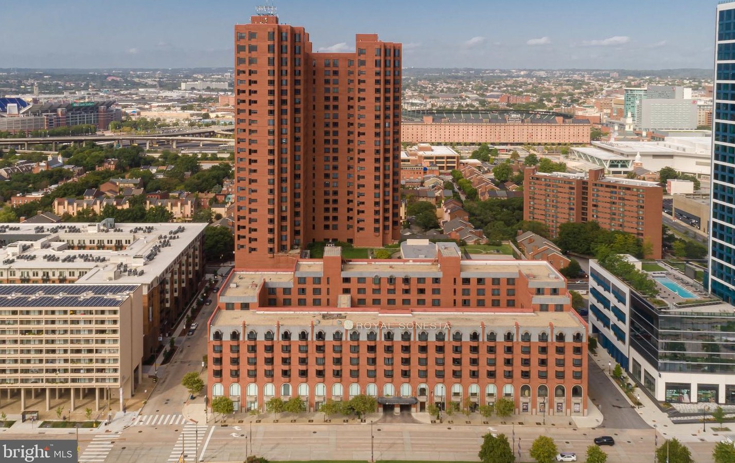 10 Lee St, Baltimore MD  21201-2419 exterior