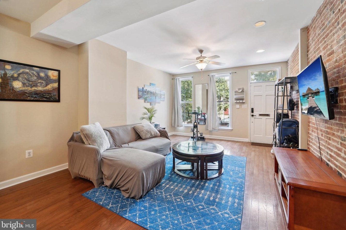 635 Paca St, Baltimore MD 21201-1919 exterior