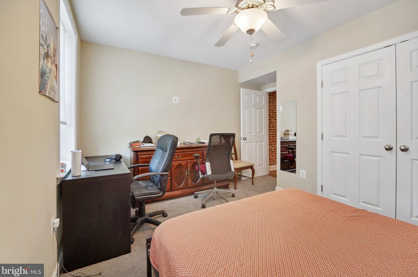 635 Paca St, Baltimore MD 21201-1919 exterior