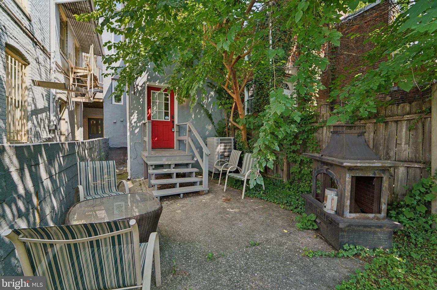 635 Paca St, Baltimore MD 21201-1919 exterior